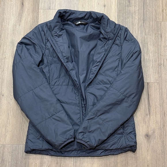 North Face lightweight puffer jacket - Picture 2 of 6